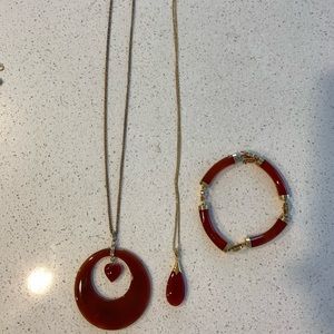 Jewelry Set with 2 Necklaces and a Bracelet